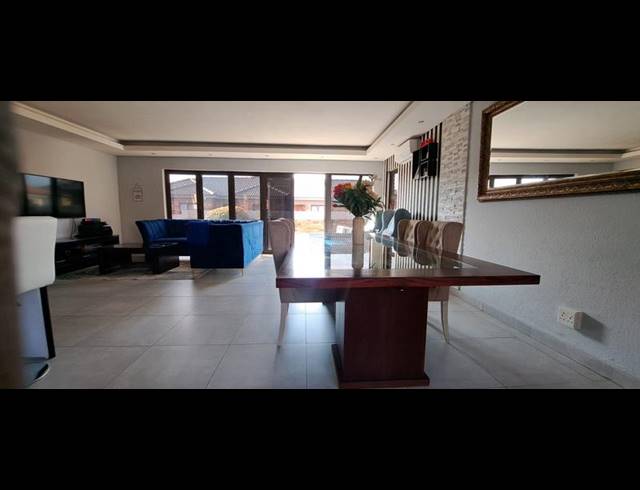 3 BEDROOM HOUSE FOR SALE IN ALBERTSDAL